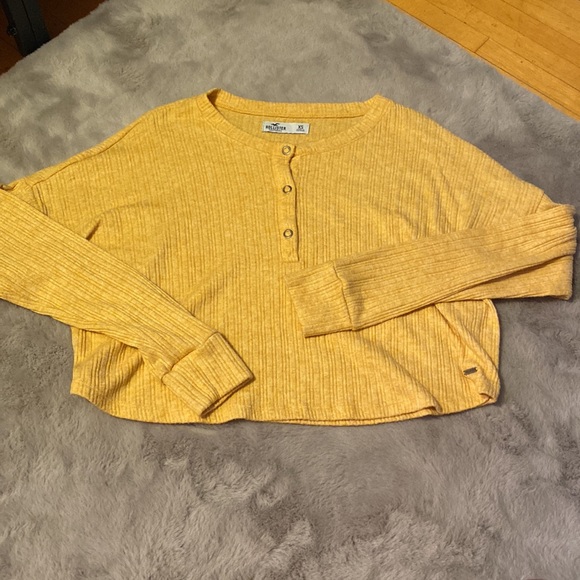 HOLLISTER BUNDLE - Picture 3 of 4